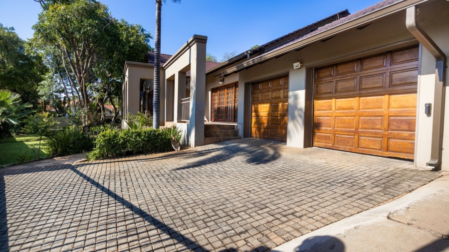 5 Bedroom Property for Sale in Protea Park North West